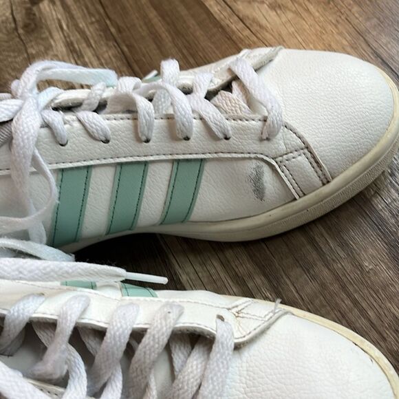 adidas Women’s Cloudfoam Grand Court Tennis Shoe Blue/Teal and White Size 9 - Picture 4 of 10